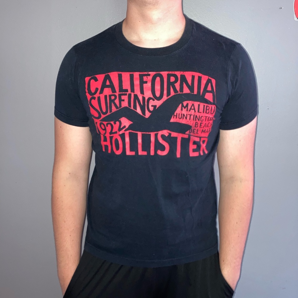 Hollister Men’s Tee